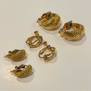 Napier Ciner Trifari Gold Tone Clip On Screwback Earrings Textured 90s Chunky